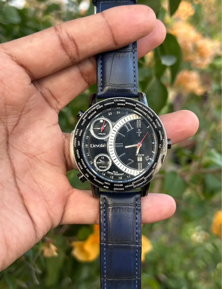Devotie 3-Time Zone thumb 1