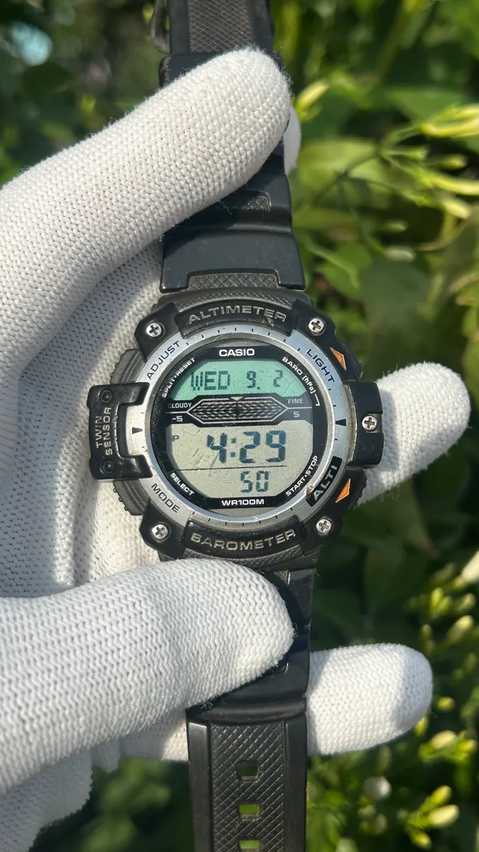 Casio barometer  thumb 4